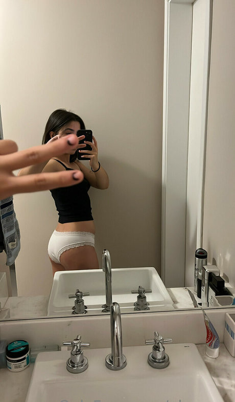 glrmmro star nude archive