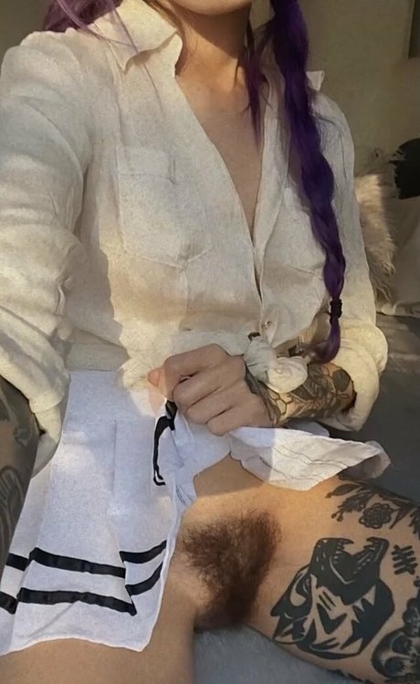 Littlehollybeth erotic pornstar image