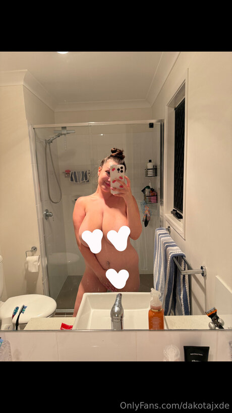 DakotaJxde model top gallery