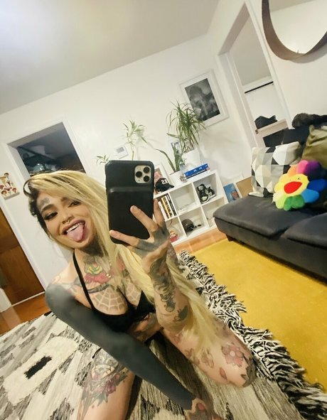 karleejane13 hot actress photo