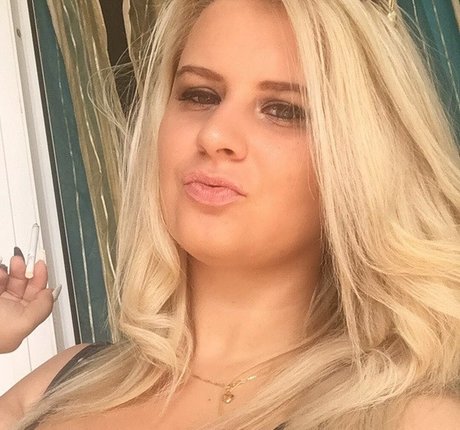 Barbara Szabo star adult pic