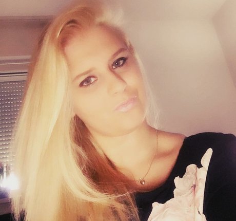 Barbara Szabo model perfect galleries