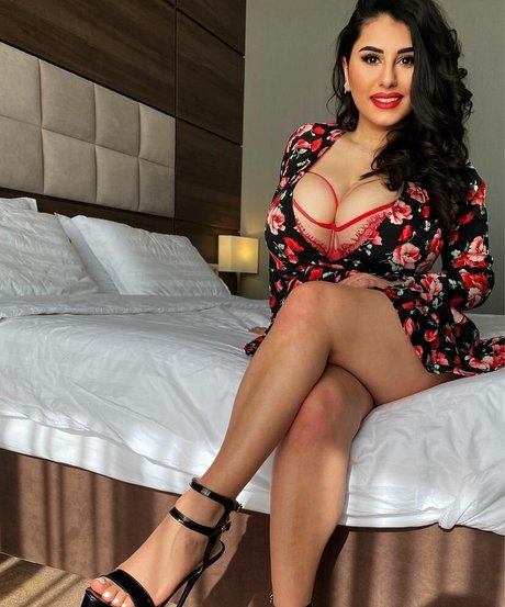 Rozzzywow nudes actress picture