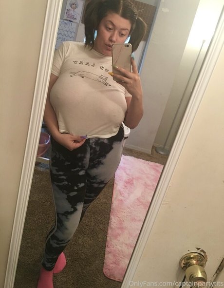 captainpartytits star adult picture