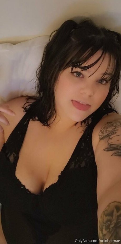 octobermae pornstar nude picture