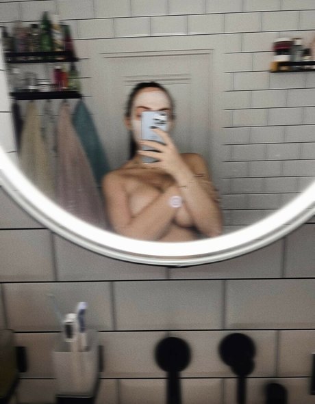 Sindicsgo star erotic galleries