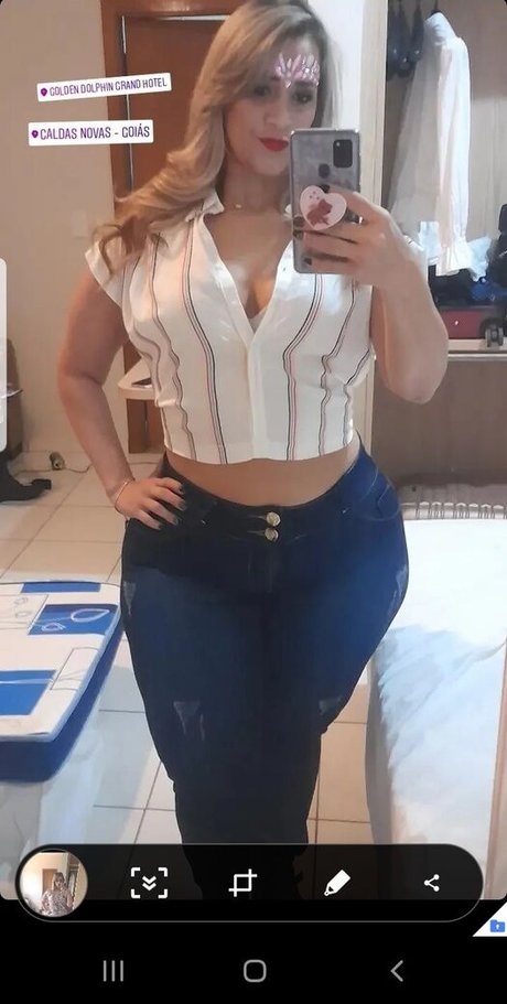 Helen Cristina erotic model image