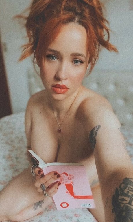 Marina Mamede sexy star photo