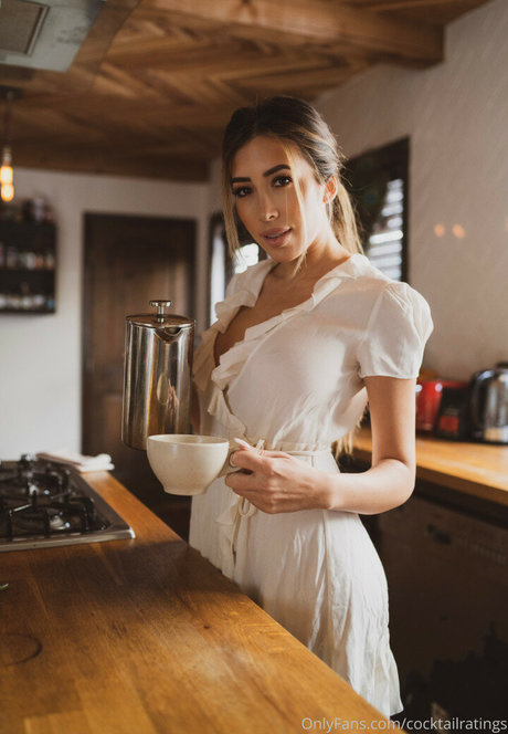 cocktailratings adult actress image