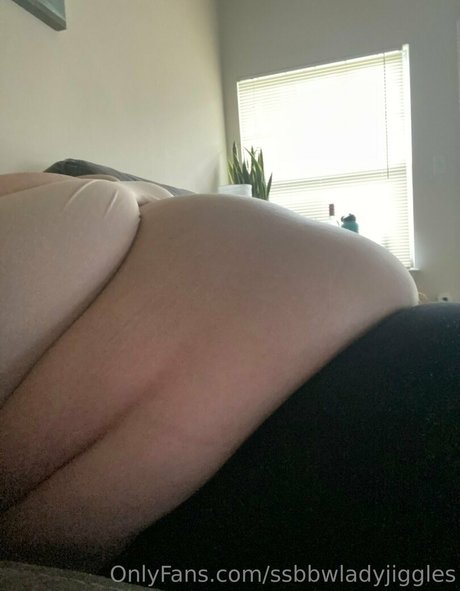 ssbbwladyjiggles model exclusive photos