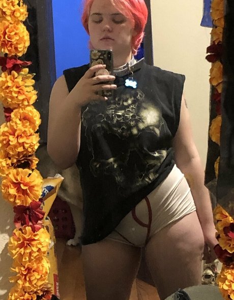 pwuppydove model nude picture