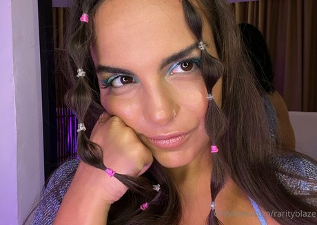 richelis model nude photos