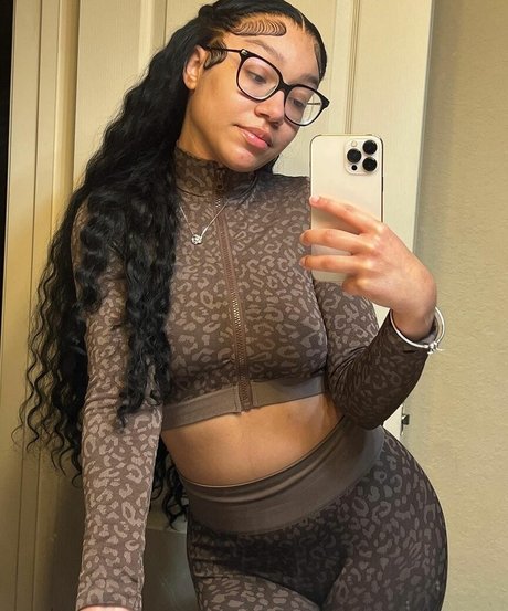 Caileneasely porn star archive