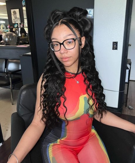 Caileneasely free model images