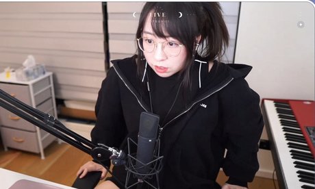 lolnatsumiii xxx pornstar photo