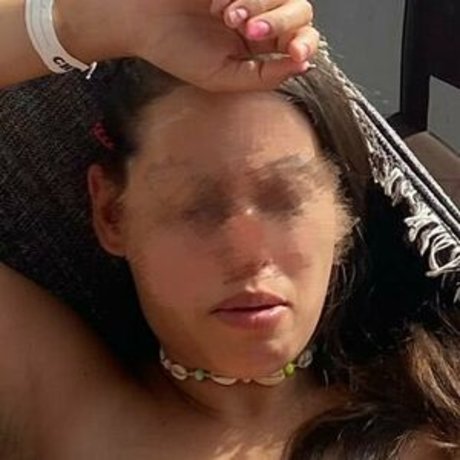 Any Peituda star sexy pics