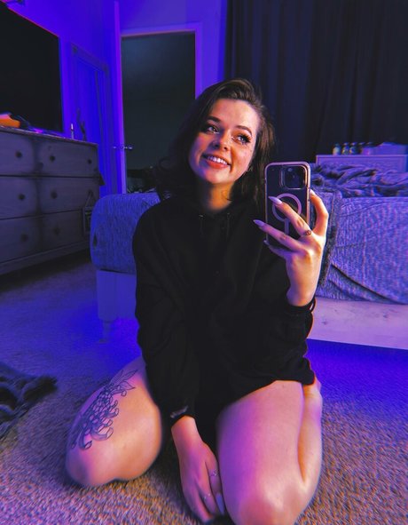 cailythecat erotic pornstar img