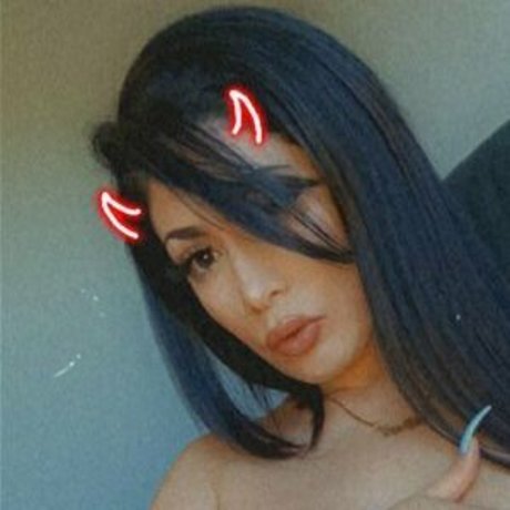 tiff thickk naked model archive