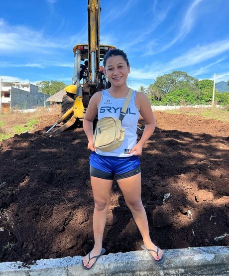 esmelachapina hot actress galleries