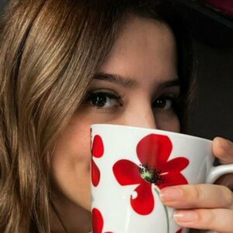 zarazahir pretty model picture