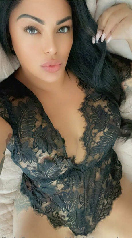 thick jennakumz perfect actress img