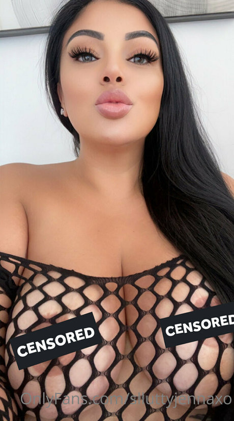 thick jennakumz hot model gallery