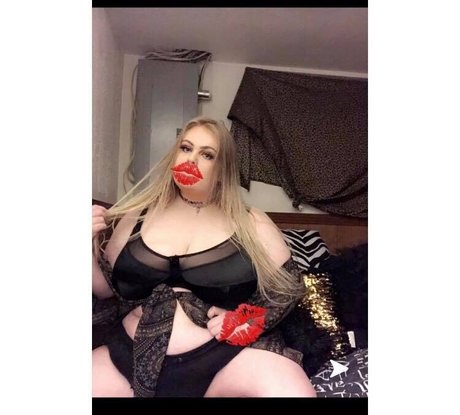 Danie Marie model nudes photo