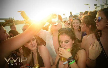 Tiffany Harrison model hot photo