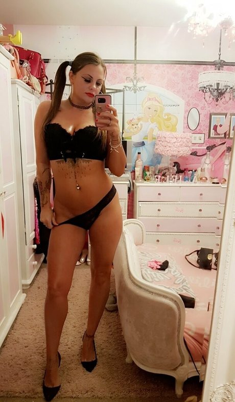 Jamieleepinkymummy exclusive model gallery