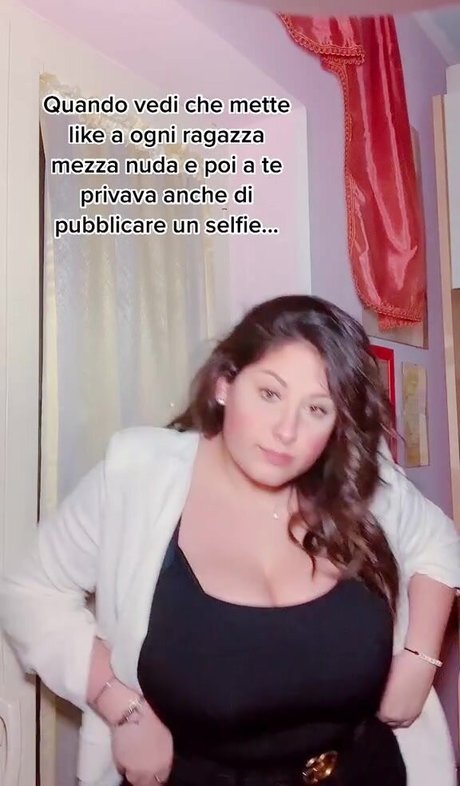 Jolanda Tummolillo model sexy pic