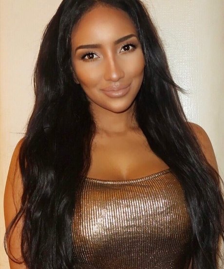 ShayLiving model porn picture