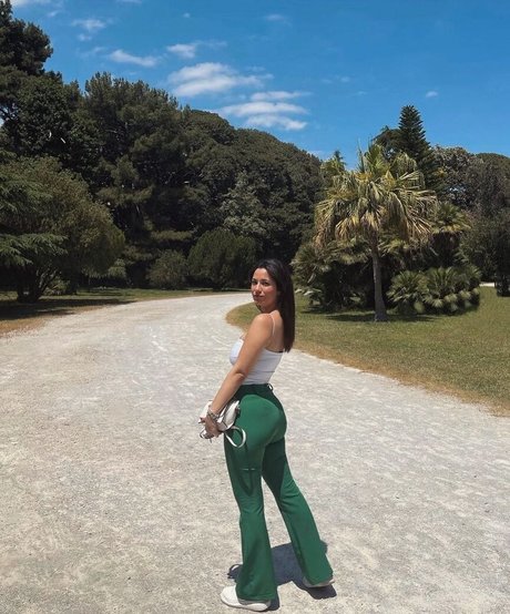 Paola Arena model sexy pics