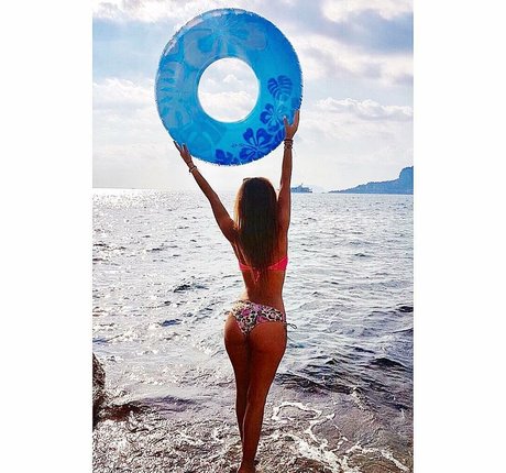 Paola Arena model top img