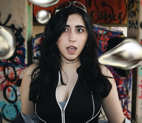 Jennmelon pornstar pretty images