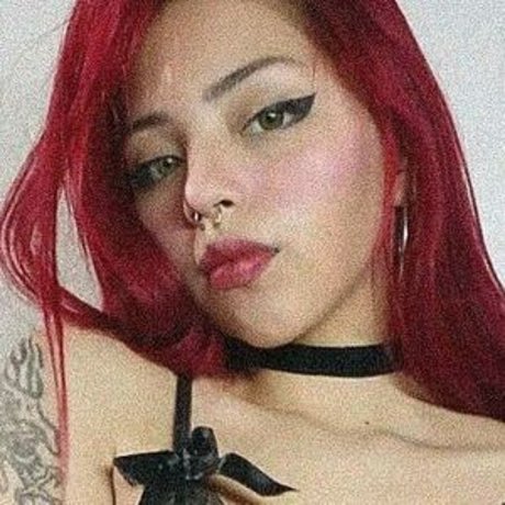 Sashiuwu nudes model photo