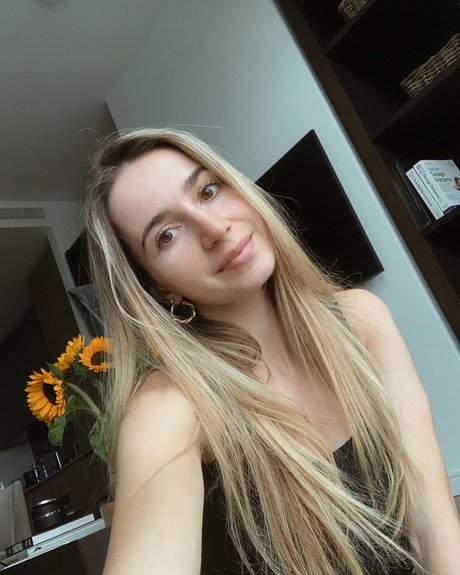 csjack9 model beautiful img