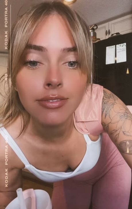 thatpineapplegirl beautiful model gallery