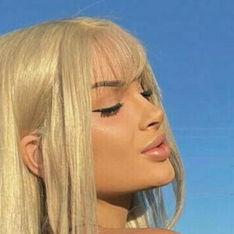 Haley Cure model hot galleries