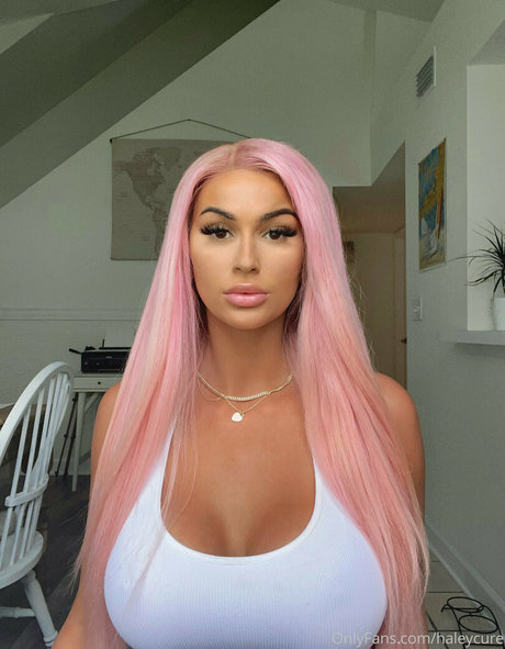 Haley Cure xxx model pic