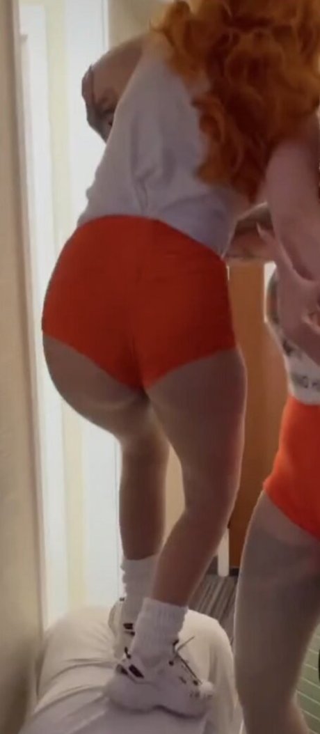 Honeyrabbiit pornstar pics