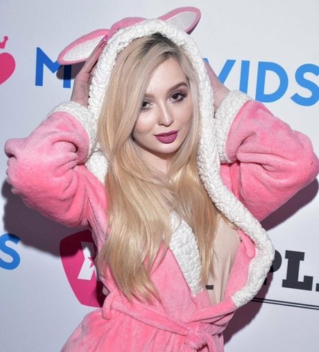 lexiforfree exclusive model pic