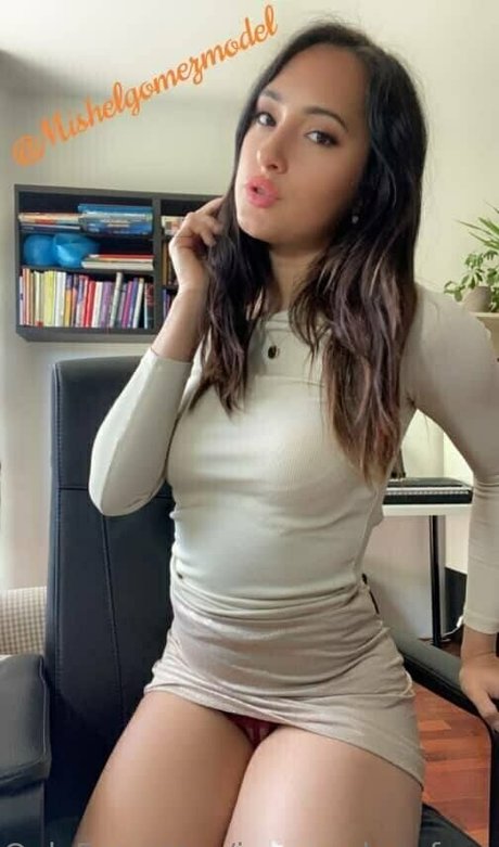 jaxennelovefree free model pics