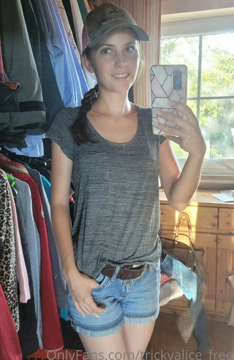 trickyalice free nudes actress images