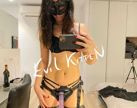 evilkitten art model images