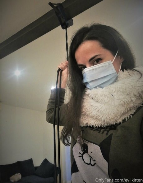 evilkitten hot star pic