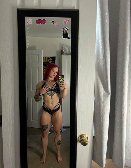 fitbycharlotte nude pornstar picture