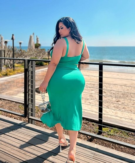 Mizuki Brown high quality star img