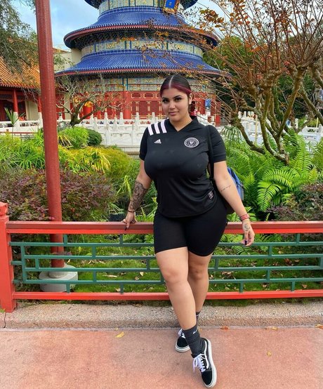 Marian Tatte sex model pic