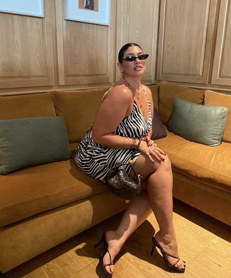 La Tecia Thomas free actress gallery