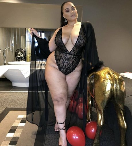 Natalie E Wade model pretty pic